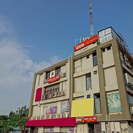 Oyo 11649 Hotel Mahima Gandhinagar Exterior foto